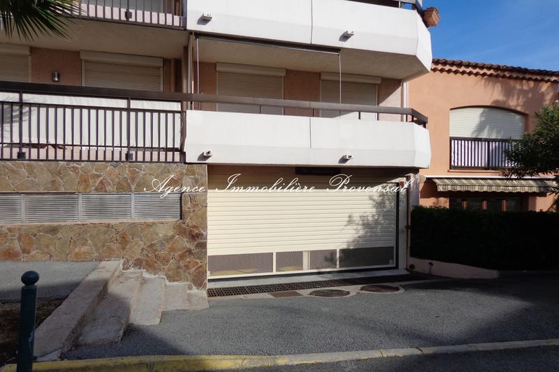 Parking / Garage - 10 m²