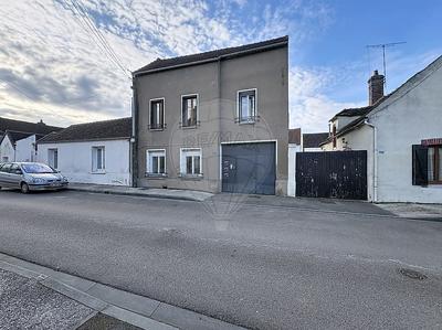 Immeuble - 182 m² - 9 pièces