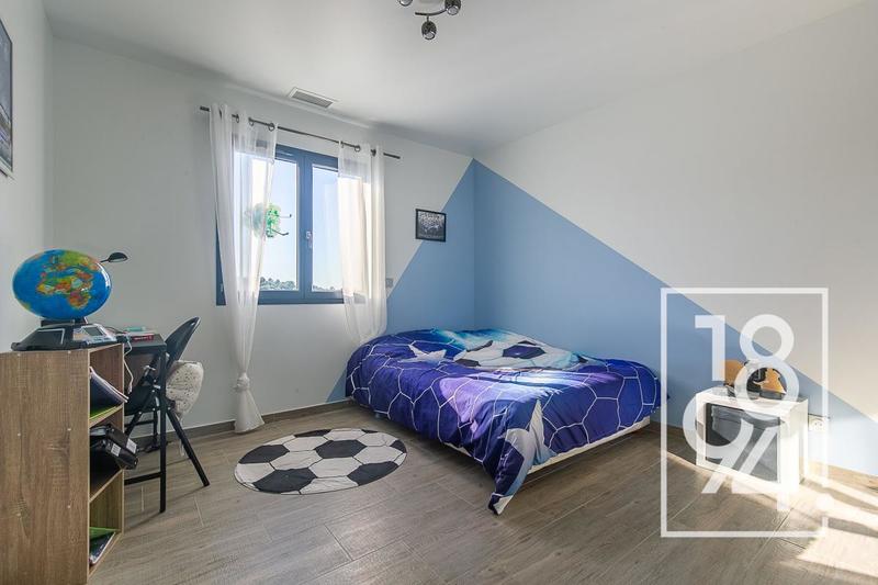 Maison - 120 m² - 4 pièces