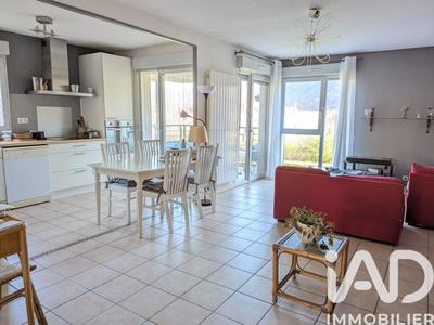 Appartement - 84 m² - 4 pièces