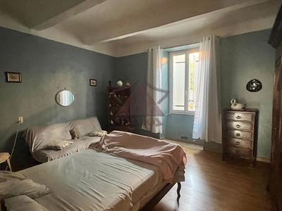 Immeuble - 225 m² - 9 pièces