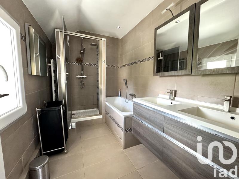 Maison - 104 m² - 4 pièces