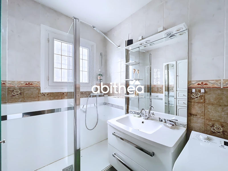 Maison - 85 m² - 5 pièces