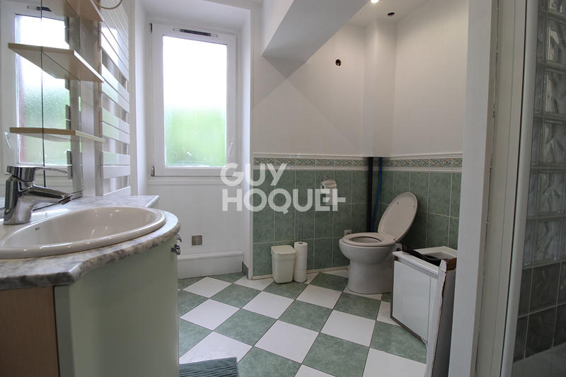 Maison - 211 m² - 8 pièces