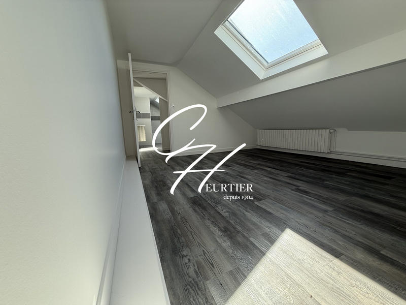 Appartement - 104 m² - 5 pièces