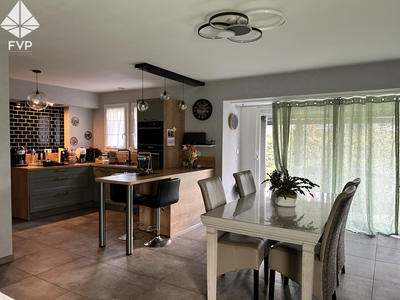 Maison - 106 m² - 4 pièces