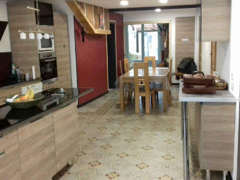 Maison - 256 m² - 9 pièces