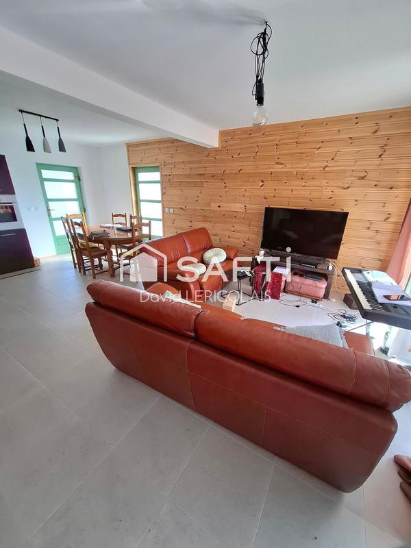 Maison - 90 m² - 5 pièces