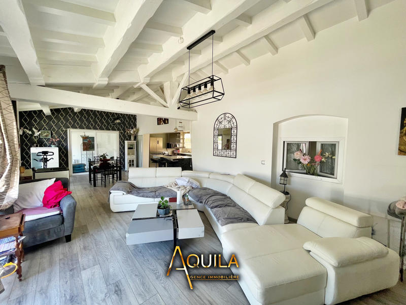 Villa - 200 m² - 6 pièces