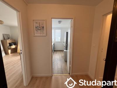 Chambre - 9 m² - 1 pièce