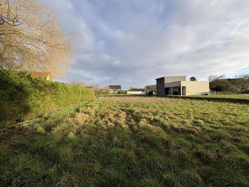 Terrain constructible - 1 423 m²