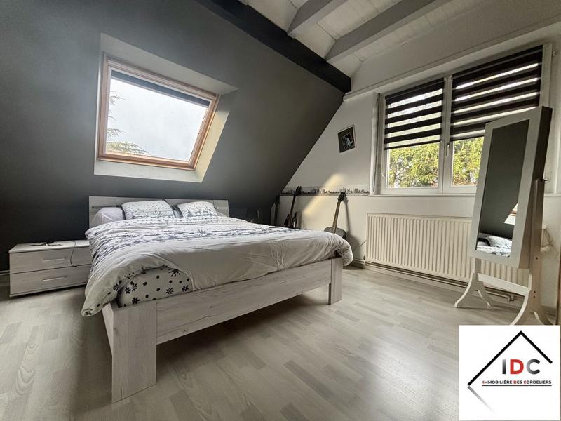 Maison - 166 m² - 6 pièces