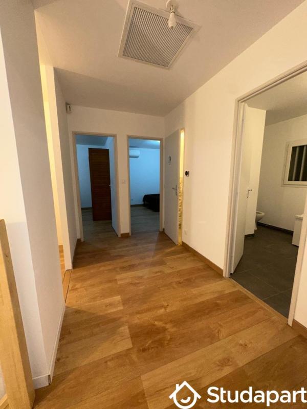 Chambre - 11 m² - 1 pièce