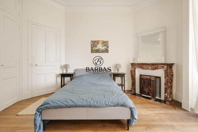 Bureau - 577 m² - 11 pièces