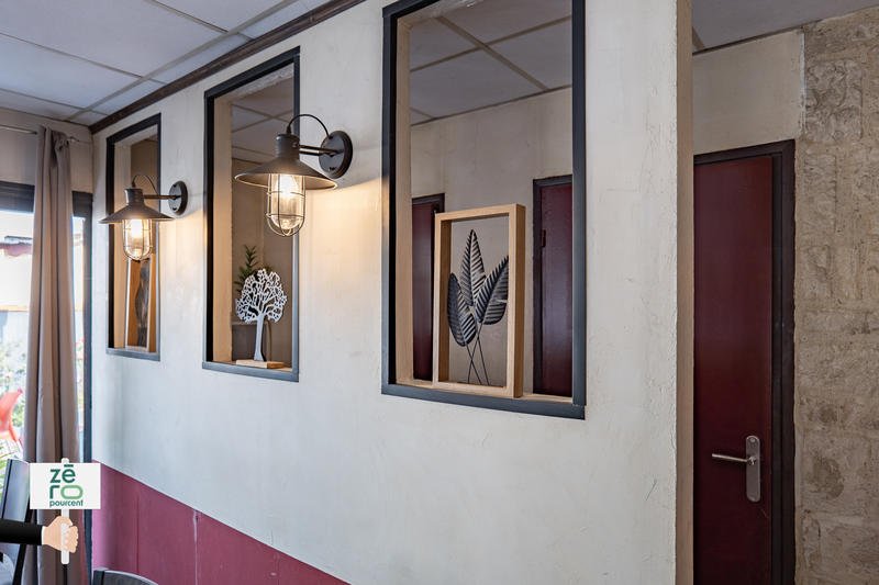 Fonds de commerce - Magasins - 100 m²