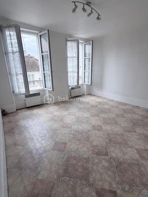 Studio - 25 m² - 1 pièce