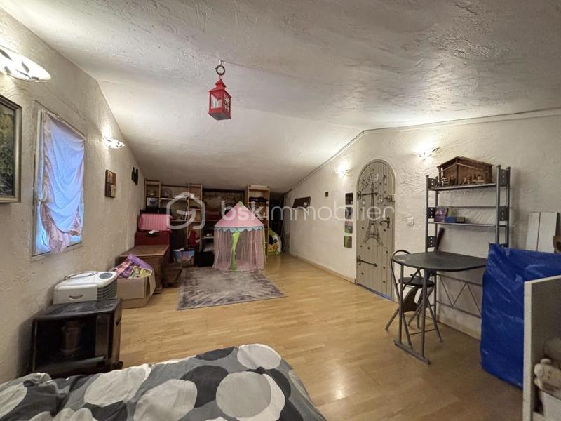 Maison - 175 m² - 6 pièces