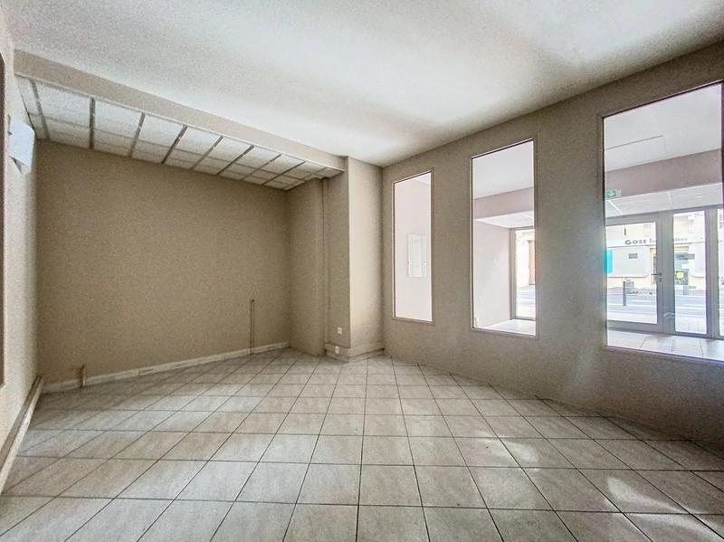 Local d'activités - 72 m² - 3 pièces