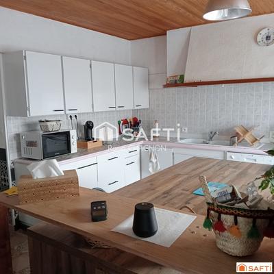 Maison - 180 m² - 7 pièces