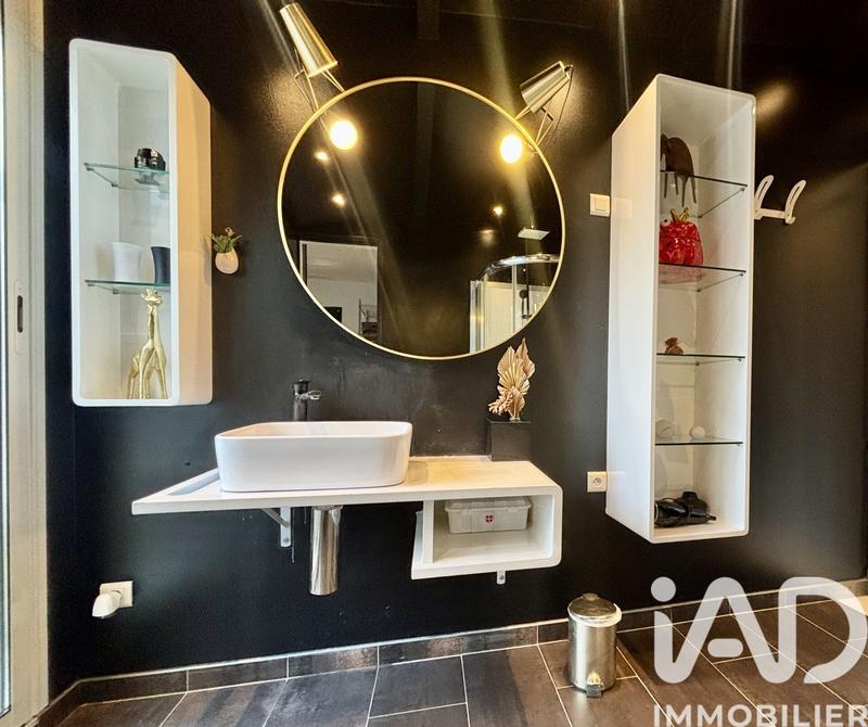 Maison - 200 m² - 7 pièces