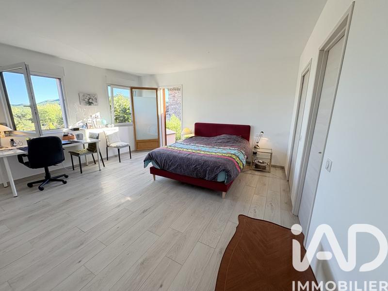 Maison - 142 m² - 4 pièces