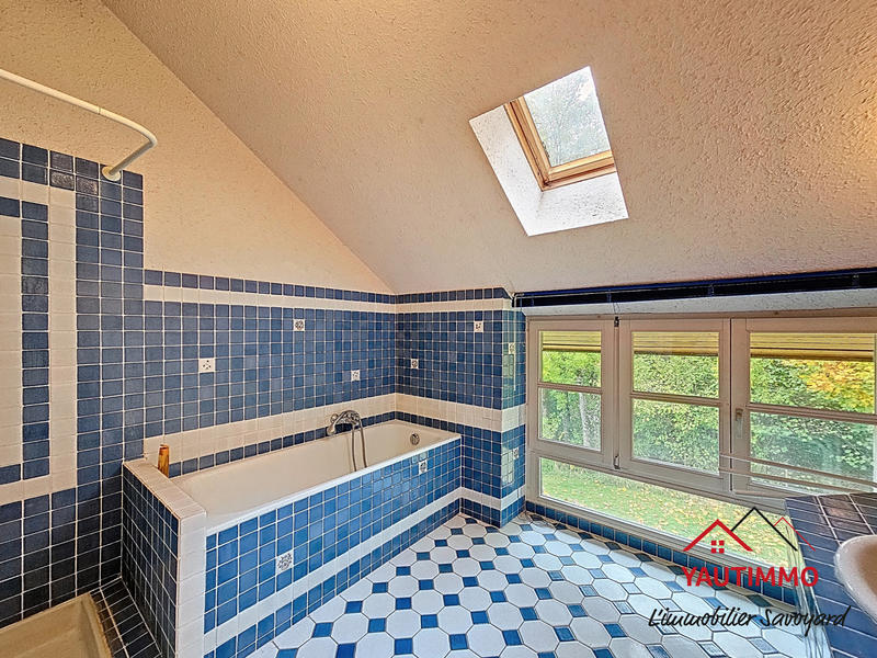 Maison - 200 m² - 6 pièces