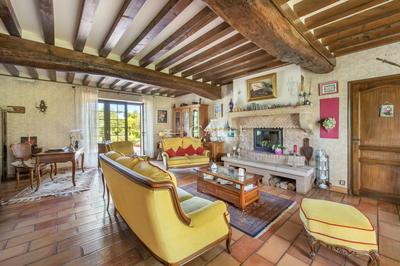 Maison - 238 m² - 8 pièces