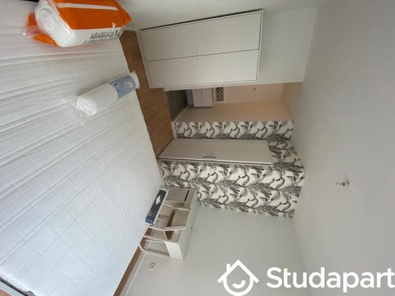 Chambre - 10 m² - 1 pièce