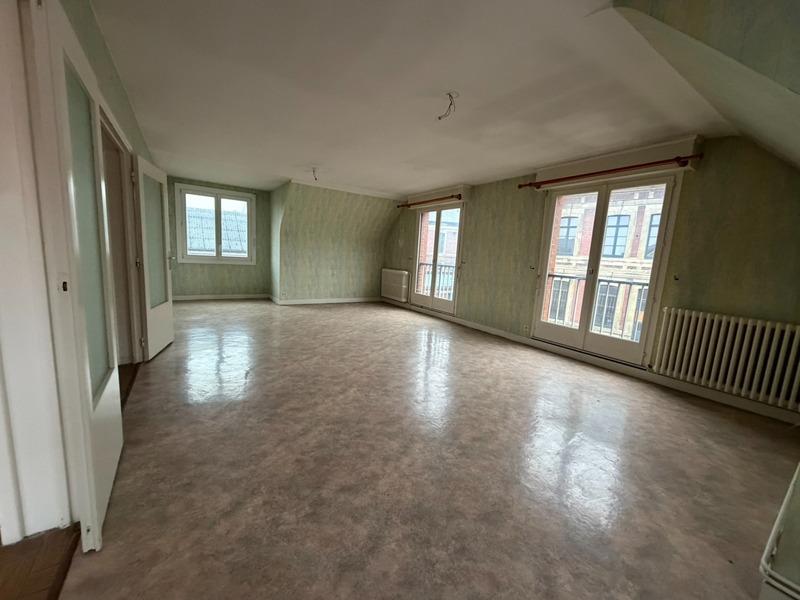 Maison de ville - 255 m² - 9 pièces