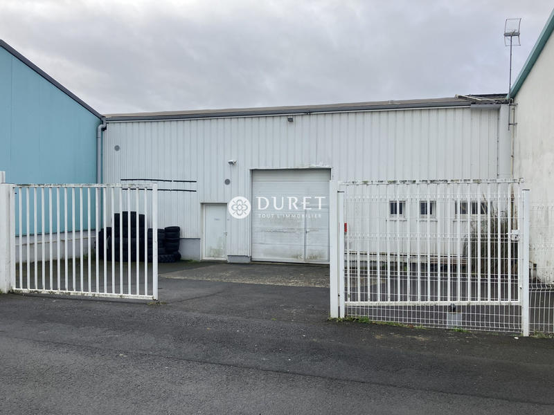 Local d'activités - 870 m²