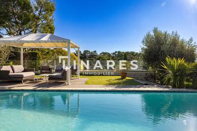 Maison - 355 m² - 9 pièces