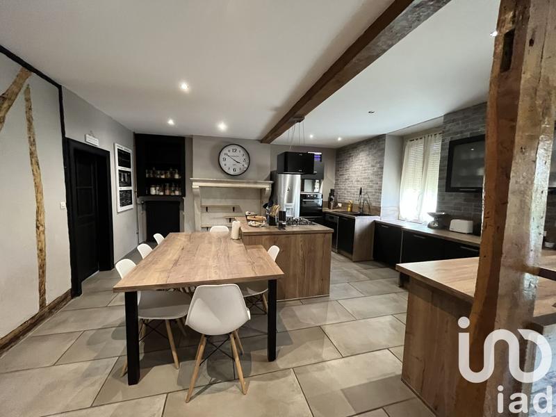 Maison - 207 m² - 1 pièce