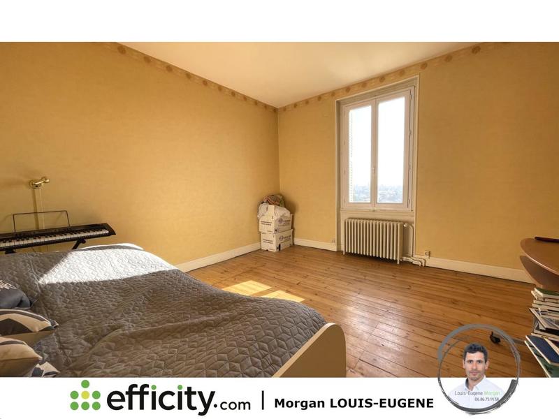 Maison - 272 m² - 8 pièces