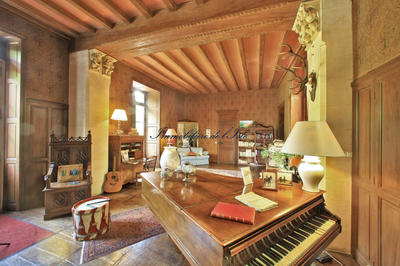 Maison - 792 m² - 14 pièces