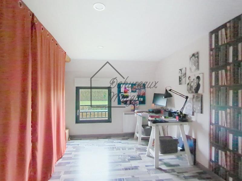 Maison - 210 m² - 8 pièces