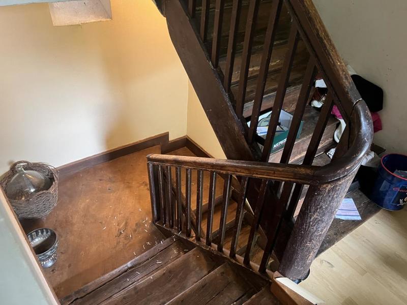 Maison - 280 m² - 10 pièces