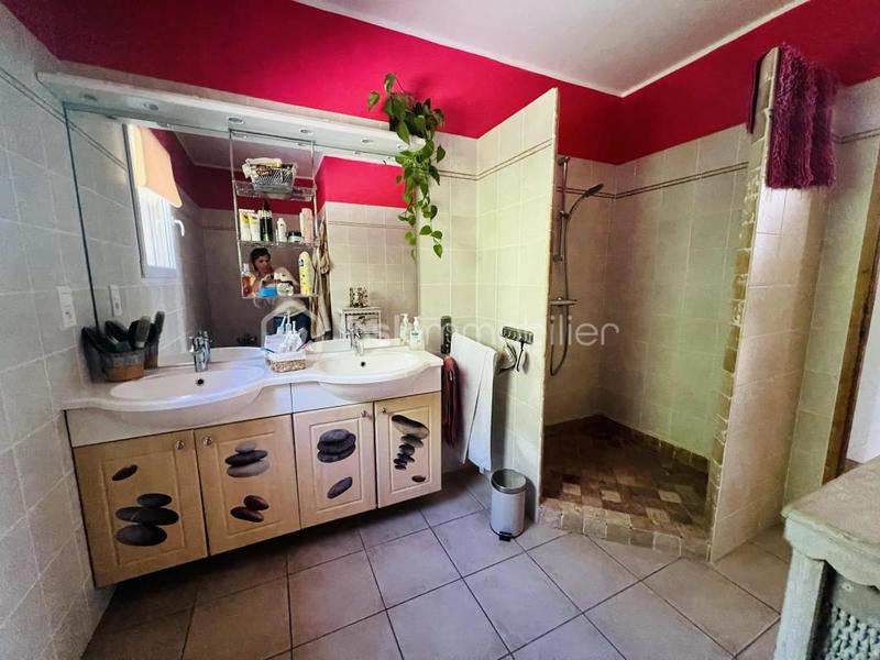 Maison traditionnelle - 185 m² - 6 pièces