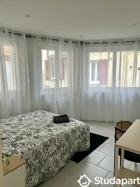 Chambre - 14 m² - 1 pièce