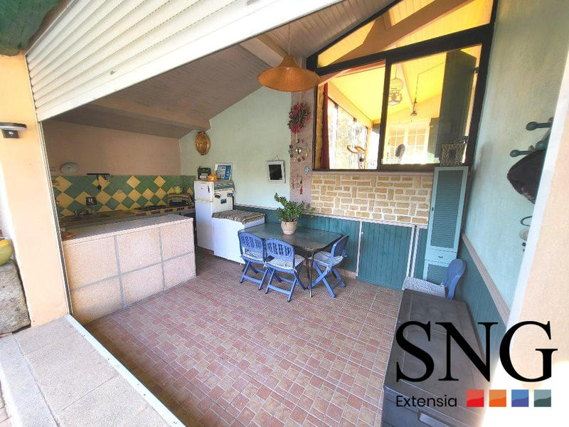 Villa - 100 m² - 5 pièces