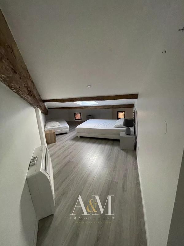 Appartement - 110 m² - 4 pièces