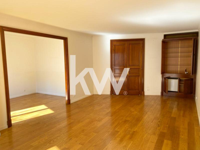 Appartement - 99 m² - 4 pièces