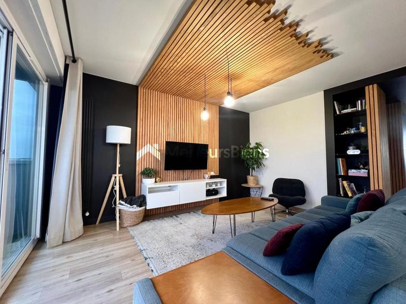 Appartement - 84 m² - 5 pièces