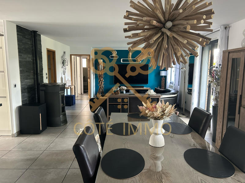 Maison - 100 m² - 4 pièces