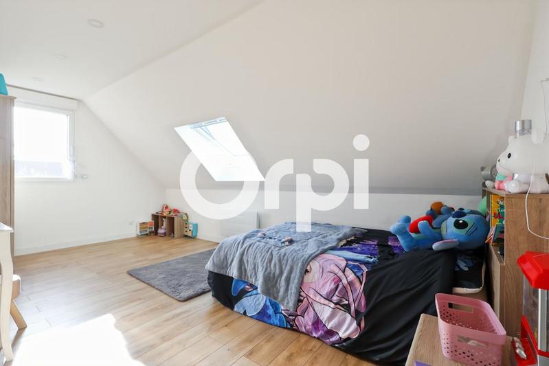 Maison - 230 m² - 6 pièces