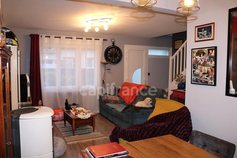 Maison - 77 m² - 5 pièces