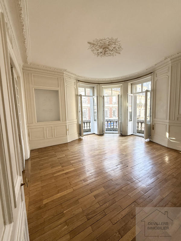 Appartement - 148 m² - 6 pièces