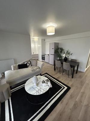 Appartement - 82 m² - 4 pièces