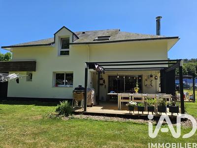 Maison - 150 m² - 8 pièces