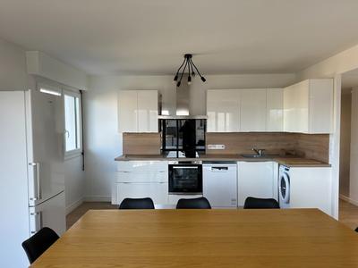 Appartement - 100 m² - 5 pièces