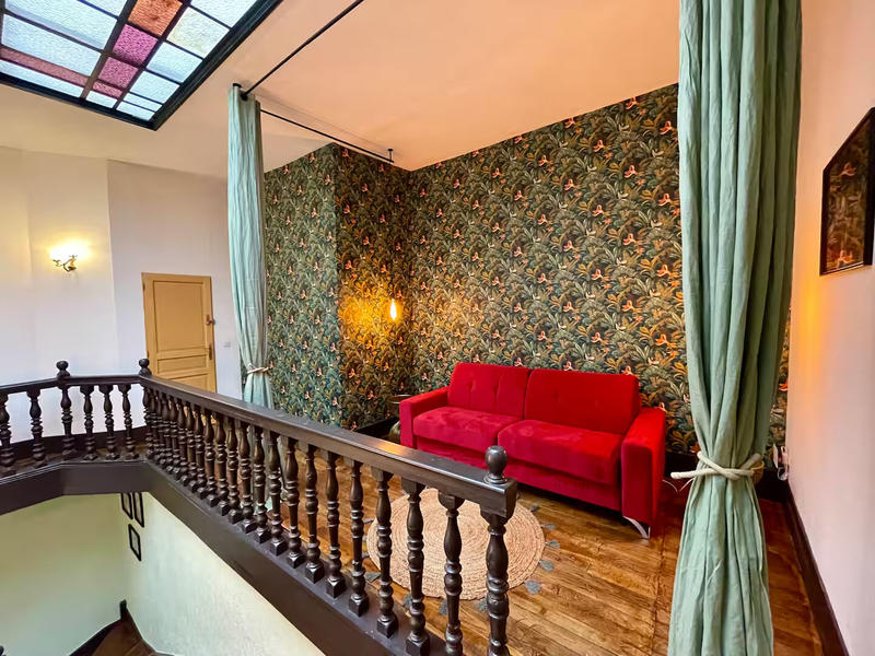 Local commercial - 242 m² - 10 pièces